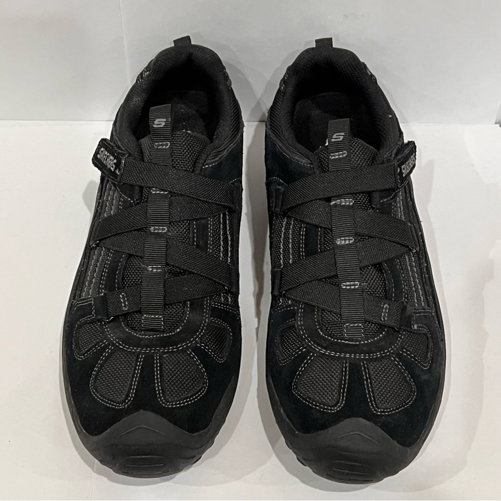 Skechers Black Sneakers Shoes Women’s size 10 cross straps with velcro